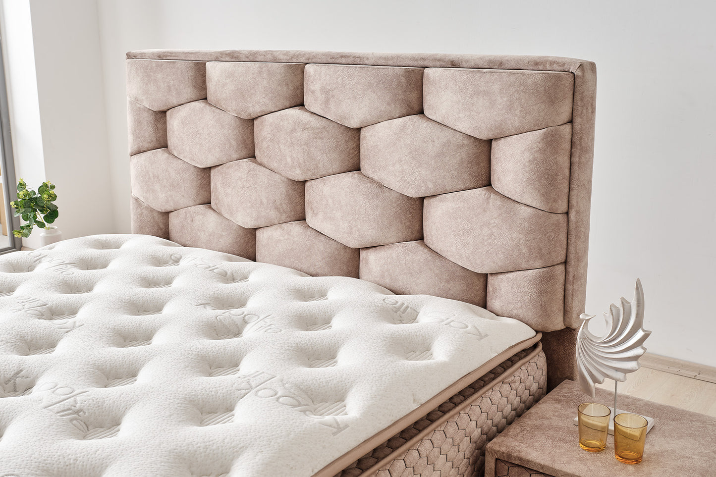 Lit Boxspring "Arte"